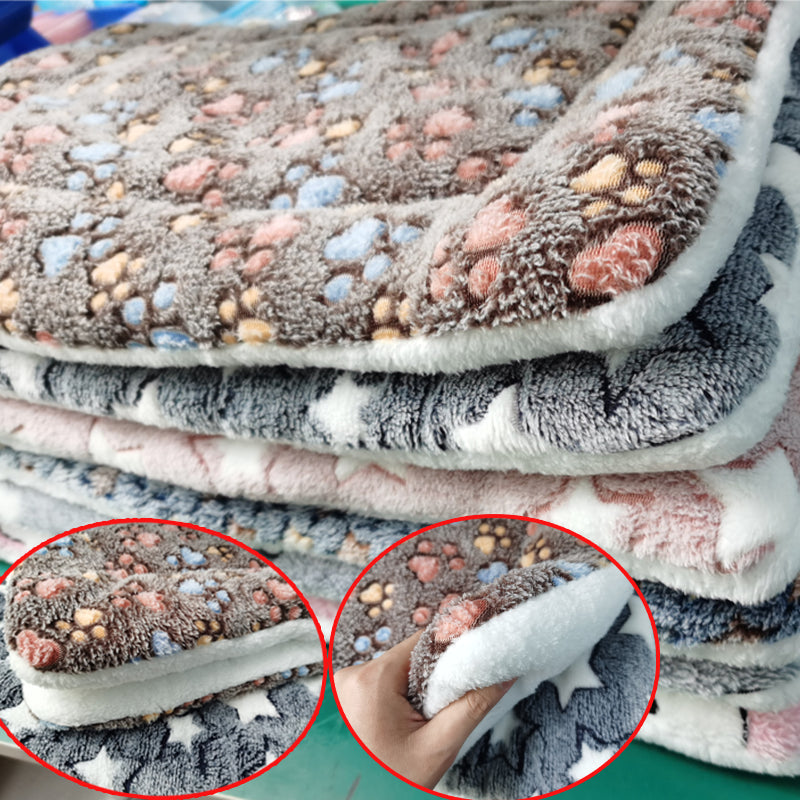 Close up images of the Soft Blanket 